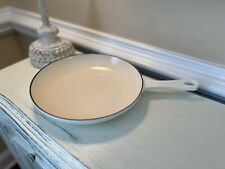 Le Creuset Enameled Cast Iron Shallow Fry Pan 9 3/4” White NWOB OB READ picture