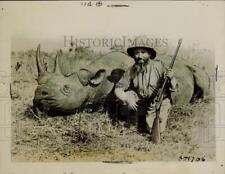 1923 Press Photo Congressman George Holden Tinkham with Rhino He Killed, Africa picture
