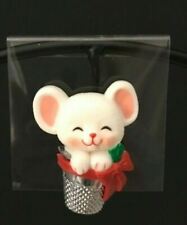 Vintage Hallmark Holiday Mouse In Thimble Red Bow Latch Back Lapel Pin  picture