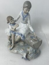Lladro Mother & Daughter on Bench Feeding Birds 1970's Early NAO Rare picture
