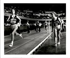 LG74 Original Photo MARQUETTE UNIVERSITY WOMEN'S RELAY RACE TRACK AND FIELD picture