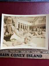 Vintage Photo 1970s 2 Women At The Beach Rubbing Suntan Lotion On Each Other Gay picture