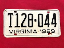 1969 Virginia License Plate T128-044 .... Expired / Crafts / Collect / Specialty picture