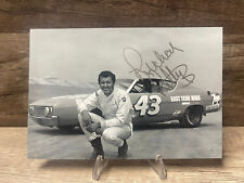 Richard Petty NASCAR Photo Hand Signed 4x6 Photo TC46-3359 picture