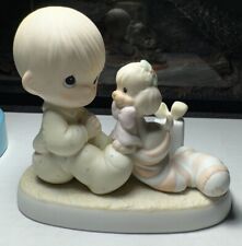 Precious Moments 1987 “The Greatest Gift Is A Friend” 109231 Figurine picture