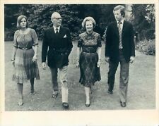 Press Photo Margaret Thatcher of Britain Walks With Denis Mark Carol picture
