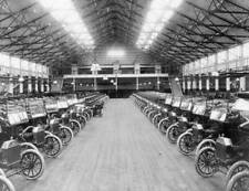 The Ford factory, Manchester, c1911. Lines of Model Ts, off the pr- Old Photo picture