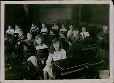 GA45 1925 Original Underwood Photo TWINS IN MALDEN MASS HIGH SCHOOL Classroom picture