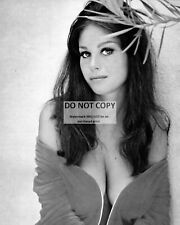 ACTRESS LANA WOOD PIN UP - 8X10 PUBLICITY PHOTO (SP325) picture