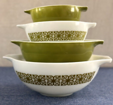 PYREX Verde Green Square Flower Nesting Cinderella Mixing Bowls Set of 4 picture