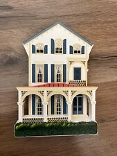 Shelia’s Collectibles Cream Stockton Row Cale May New Jersey USA Made Wooden picture