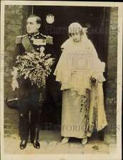 1923 Press Photo Louise Mountbatten with Marquess of Milford Haven at wedding picture