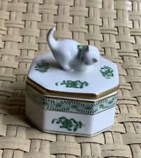 Herend Hungary Green Gold Chinese Bouquet Kitty Cat Kitten Octagonal Trinket Box picture
