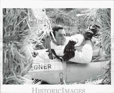 Press Photo Actor Mike Connors, Driving Vehicle - kfp12442 picture
