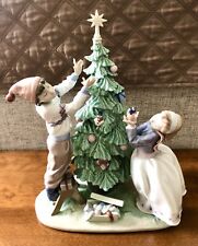 LLADRO - Trimming the Tree #5897 Excellent Condition picture