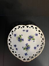 HEART SHAPED LATTICE EDGE PLATE WITH SWEET VIOLET FLOWERS picture