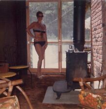 VINTAGE 1970S HOT SEXY WOMAN IN BIKINI TAN COLOR PHOTOGRAPH 3.5X3.5 #9 picture