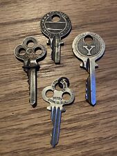 Lot of (4) Antique The Graham Mfg Co GRAHAM Keys ~ Derby CONN USA ~ G56 picture