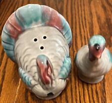 VINTAGE COLLECTIBLE WILD TURKEY SALT & PEPPER SHAKERS THANKSGIVING TABLE SETTING picture