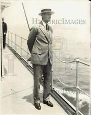 1927 Press Photo Parmely Herrick arrives in New York from France aboard ship picture