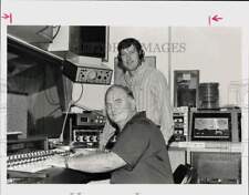 1987 Press Photo Pete Steigerwald and Bruce Munsterman at KHCB radio in Houston picture