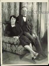 1928 Press Photo Governor and Mrs. Alfred E. Smith in Executive Mansion, Albany picture