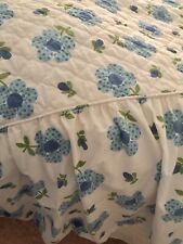 Vintage 1970s Twin Bedspread Floral Quilted Top Retro Blue White Floral Daisy picture