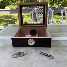LARGE RICH CEDAR HUMIDOR LUXURIOUS QUALITY  WITH NEW SPARE BRASS HYGROMETER picture