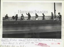1989 Press Photo Homeless people marching to Washington on the Goethals Bridge picture
