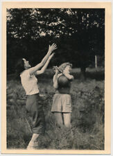 CAREFREE COLLEGE GIRLS PLAY Ball HANDS IN AIR 1940's AFFECTIONATE WOMEN photo picture
