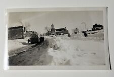 vintage PEOPLE BOARDING BUS Blizzard GREENDALE Snapshot Photo Outdoors 1950s picture