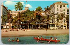 Banyan Court, Moana hotel, Waikiki, Hawaii - Postcard picture