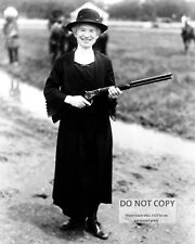 ANNIE OAKLEY AMERICAN SHARPSHOOTER EXHIBITION SHOOTER 1922 - 8X10 PHOTO (FB-578) picture