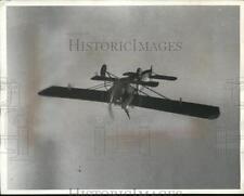 1932 Press Photo Lt.Fred Munro,veteran pilot, on a stock monoplane picture