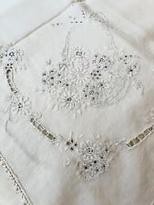 Vintage Linen Embroidered Tablecloth Daisy Flower Basket Design Crochet Edge 50