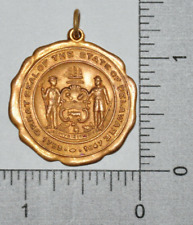 Vintage Great Seal of the State of Delaware Warranted 14K Gold Plated Medal picture