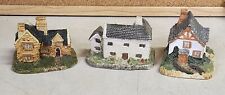Lot Of Three Village Cottage Style Homes - Detailed Decor picture
