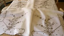 STUNNING VINTAGE HAND EMBROIDERED IRISH LINEN TABLECLOTH - picture