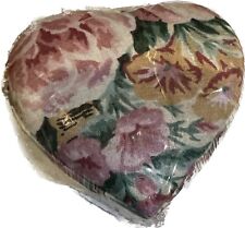VTG 80’s PADDED VICTORIAN ROSE HEART BOX FLAWED CREAM PIINK GREEN VALENTINE LOVE picture