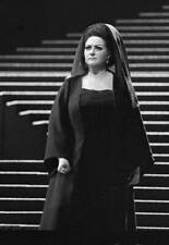 Metropolitan Opera's I Vespri Siciliani starring Montserrat Caball- Old Photo 13 picture