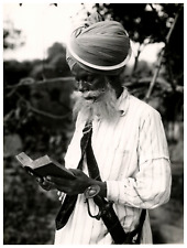 India, A Sikh Reading the Granth, Vintage Print, ca.1915 Vintage Print A picture