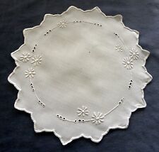Vintage White Floral Scalloped Embroidered EYELET 11