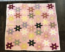 Very Pretty 1940s Vinatge Pink Flower Quilt picture