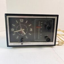 Vintage General Electric Alarm Clock AM Receiver Radio Works Model C2425A Beige picture