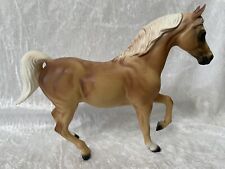 Vintage Hagen Renaker DW Palomino Arabian Horse Figurine Amir by Maureen Love picture