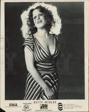 1973 Press Photo Bette Midler, actress, comedian, singer, songwriter and author. picture