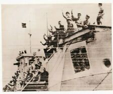 WWII ALLIED AMPHIBIOUS SHOCK TROOPS WAVING SICILIAN INVASION 1943 Photo Y 265 picture