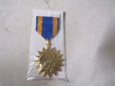 US MILITARY INSIGNIA MEDAL AWARD US AIR FORCE AIRMAN'S AIR MEDAL SHINY picture