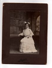 C. 1900s CABINET CARD GORGEOUS YOUNG LADY IN BIG WHITE DRESS KANKAKEE ILLINOIS picture