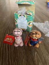 Vintage Garfield and Arlene Salt and Pepper Shakers “American Gothic”-har picture